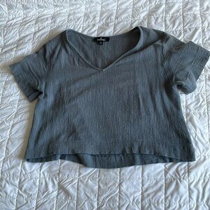 Lulu’s linen crop top size S